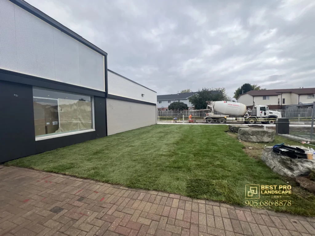 commercial-lawn-maintanance